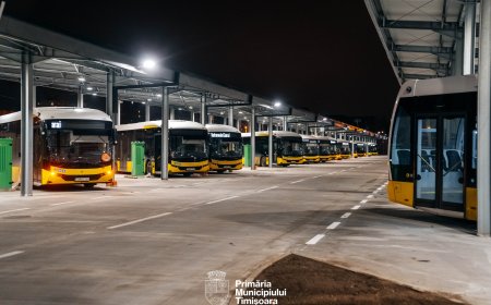Platformă cu stații de încărcare pentru autobuze electrice
