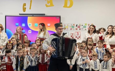 Copiii din Moldova Nouă au sărbătorit cu emoție Ziua Națională