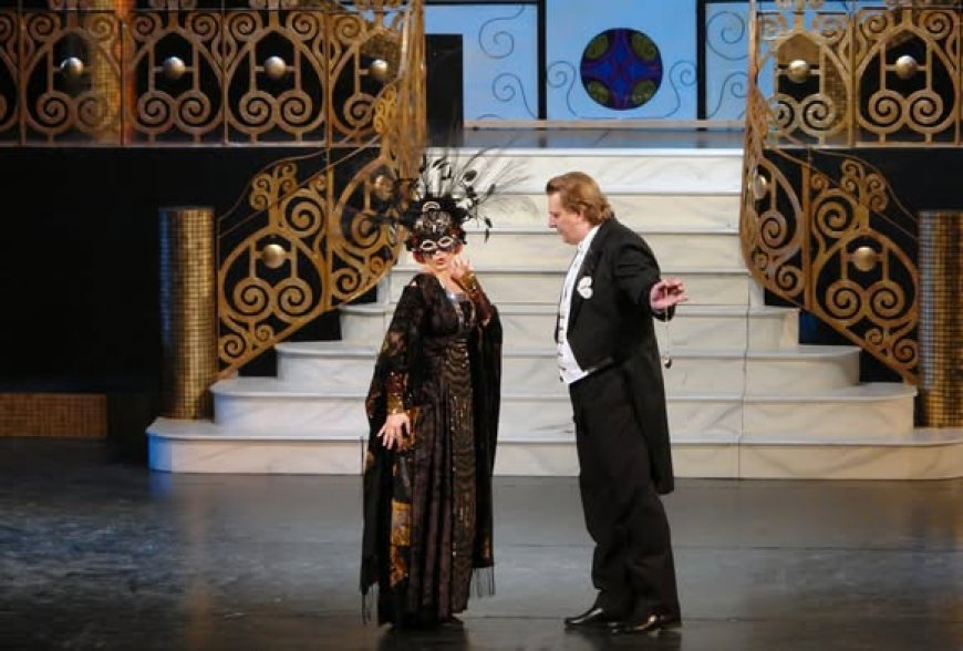 „LILIACUL”, PE SCENA OPEREI