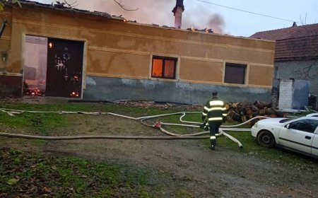 Sărbători de coșmar! Le-a ars casa din temelii