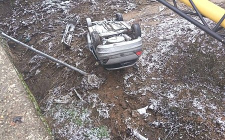 EROU ÎN FIECARE CLIPĂ: POMPIER AFLAT ÎN CONCEDIU A SALVAT O VICTIMĂ A UNUI ACCIDENT RUTIER