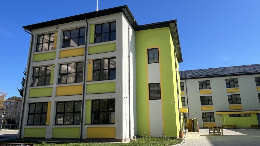 REABILITARE MODERNĂ LA ȘCOALA GIMNAZIALĂ NR. 8 REȘIȚA