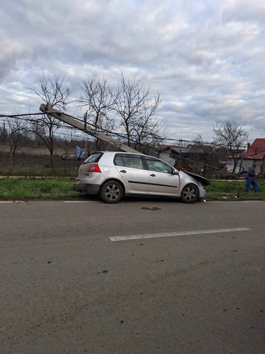UN ACCIDENT RUTIER A LĂSAT FĂRĂ CURENT ELECTRIC LOCALITATEA IANOVA