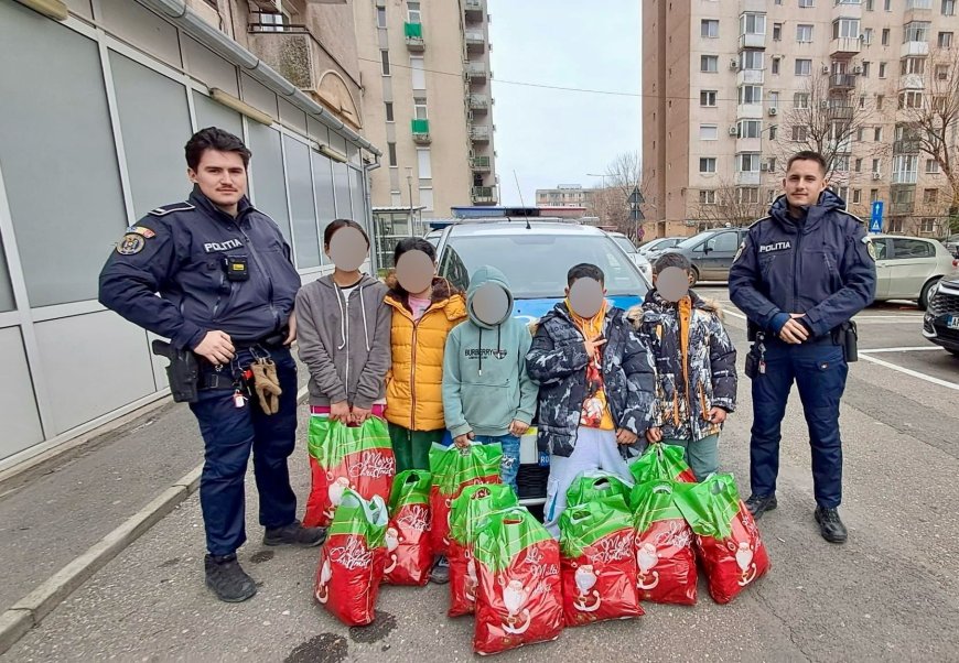 SPIRIDUȘI ÎN UNIFORMĂ