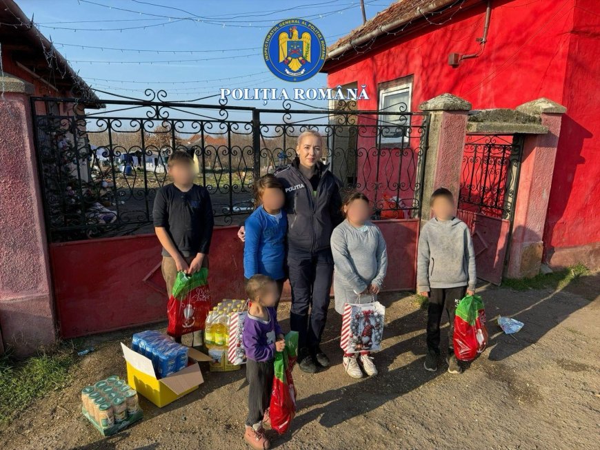 Polițiștii arădeni au adus bucurie familiilor nevoiașe