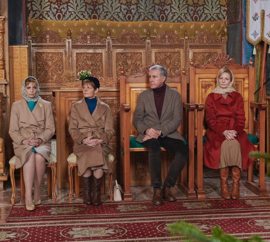 FAMILIA REGALĂ A ROMÂNIEI, LA BISERICA ORTODOXĂ DIN SĂVÂRȘIN