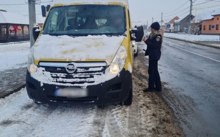 MICROBUZELE ȘCOLARE, VERIFICATE DE POLIȚIȘTII RUTIERI