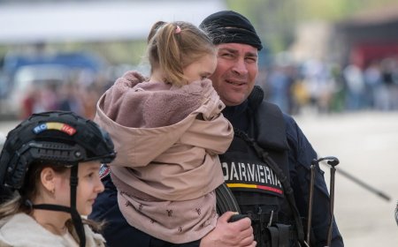 Jandarmii timișeni marchează Ziua Mondială a Îmbrățișărilor