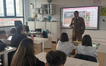 Elevii din Recaș explorează oportunitățile carierei militare