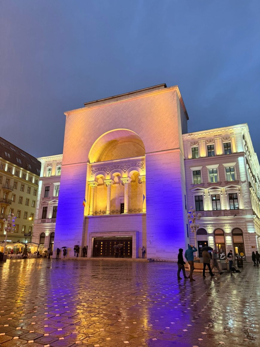 Opera din Timișoara, iluminată pentru Ucraina