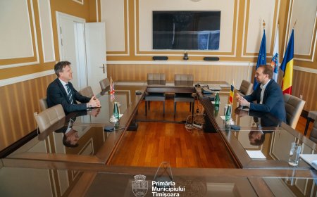 Ambasadorul UK în România, în vizită la Primăria Timișoara