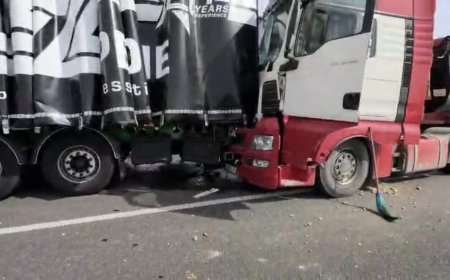 Accident cu două autotrenuri și un autoturism pe E70