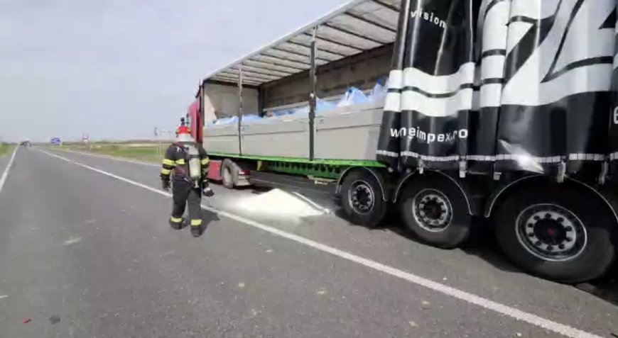 Accident cu două autotrenuri și un autoturism pe E70