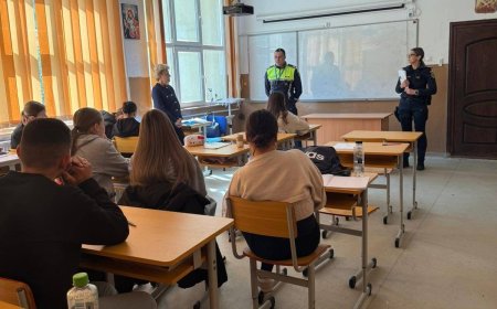 Acțiune preventivă a polițiștilor la Liceul Hercules din Băile Herculane