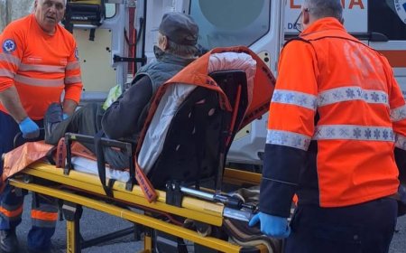 UN SUBOFIȚER A SALVAT VIAȚA UNUI BĂRBAT PRĂBUȘIT PE STRADĂ