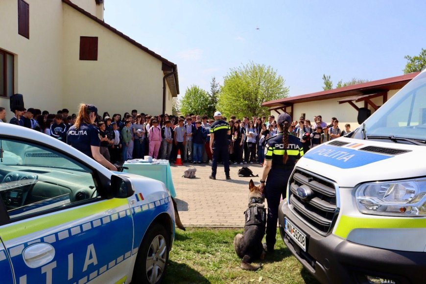 Prevenirea consumului de droguri, prin teatru