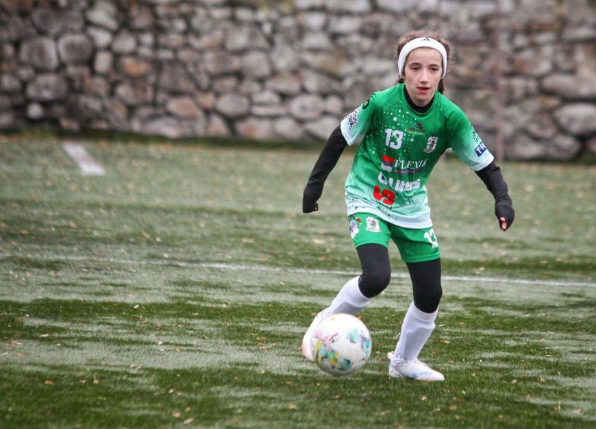 Elevă din Remetea Mare, selectată în lotul național al echipei feminine de fotbal a FRF
