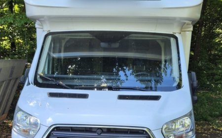 Autorulotă urmărită de autoritățile din Spania, găsită la Reșița