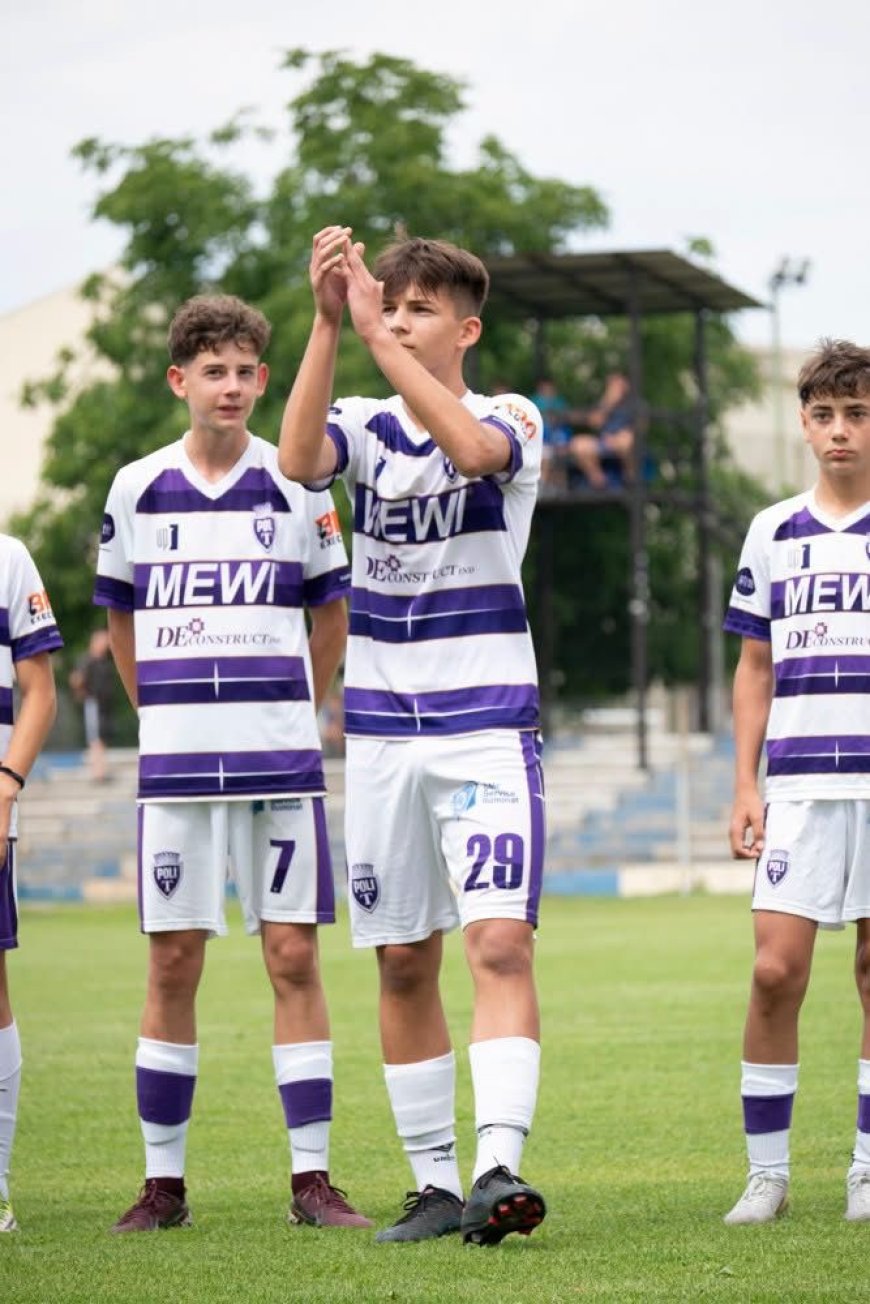 Transfer de viitor pentru Academia Poli Timișoara U15. Mihnea Borboros, fundaș central la ACS Galaxy, îmbracă tricoul alb-violet