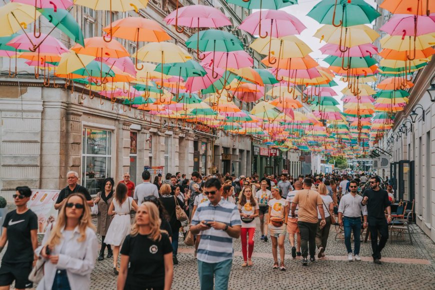 Timișoara, lider la creșterea numărului de turiști din România. Tot mai mulți vizitatori aleg orașul, în ciuda scăderii turismului la nivel național