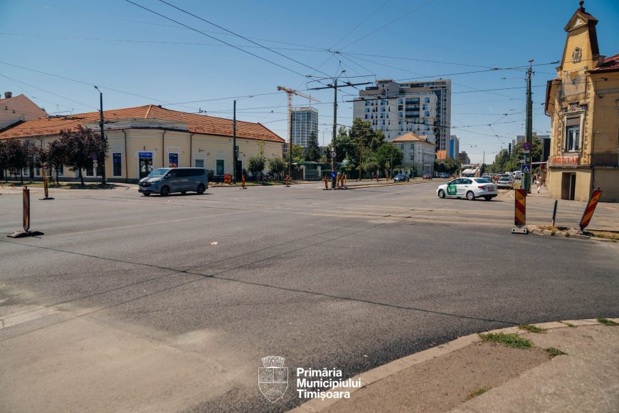 S-a încheiat asfaltarea intersecției de la Piața Badea Cârțan