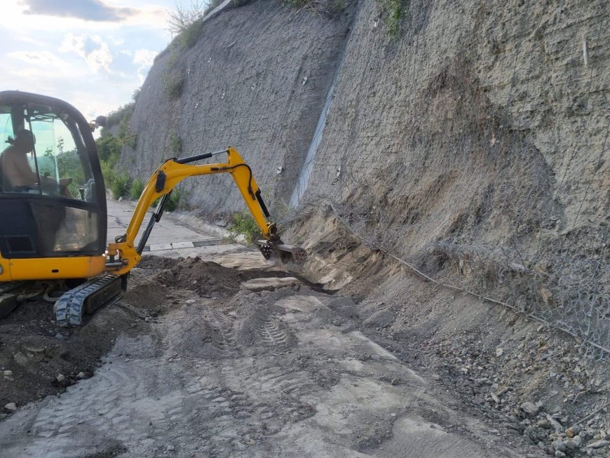 Banda de urgență de pe A1, închisă temporar în zona Șoimuș-Mintia