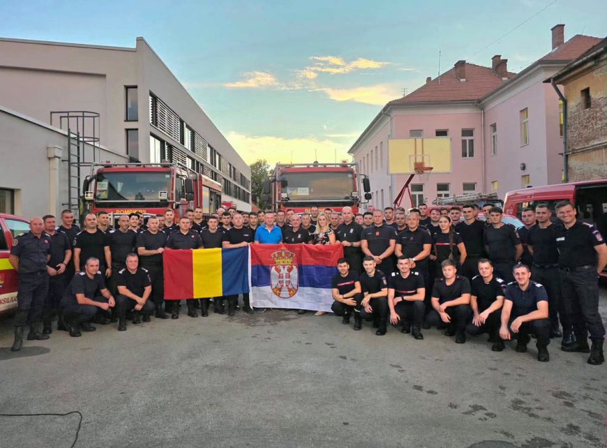 Pompierii români se întorc acasă