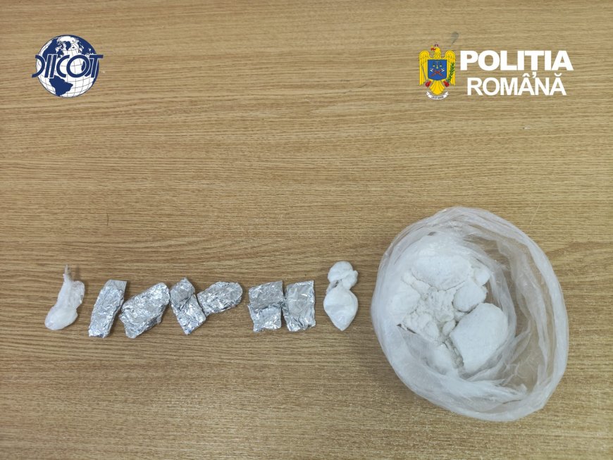 Prins în flagrant cu droguri în mașină