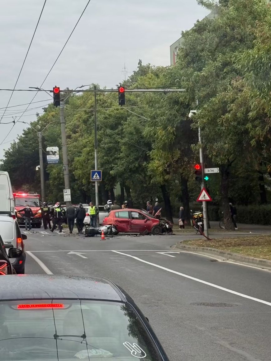 Motocicliști loviți de un șofer de 75 de ani