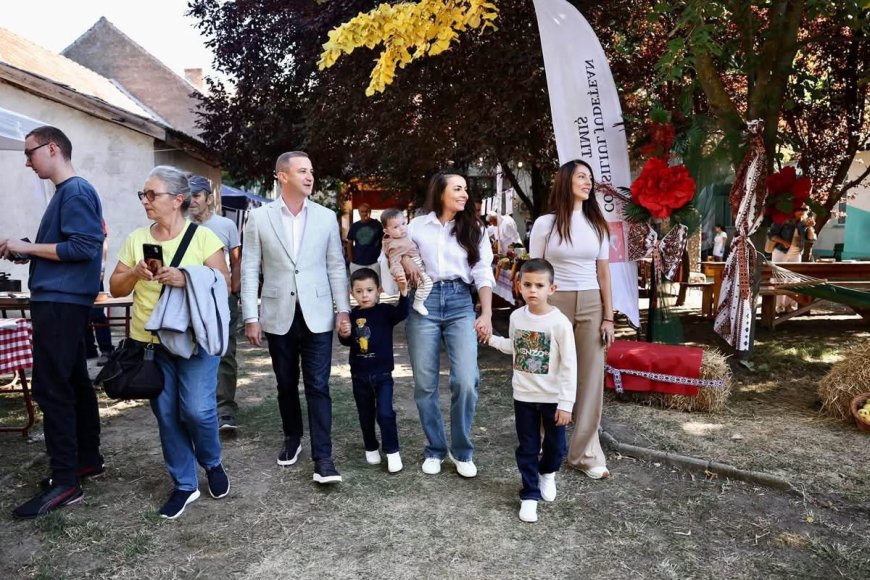 A lăsat pentru câteva ore agitația din fruntea CJ Timiș. Alfred Simonis, la picnic în Otelec, alături de soție și cei trei copii
