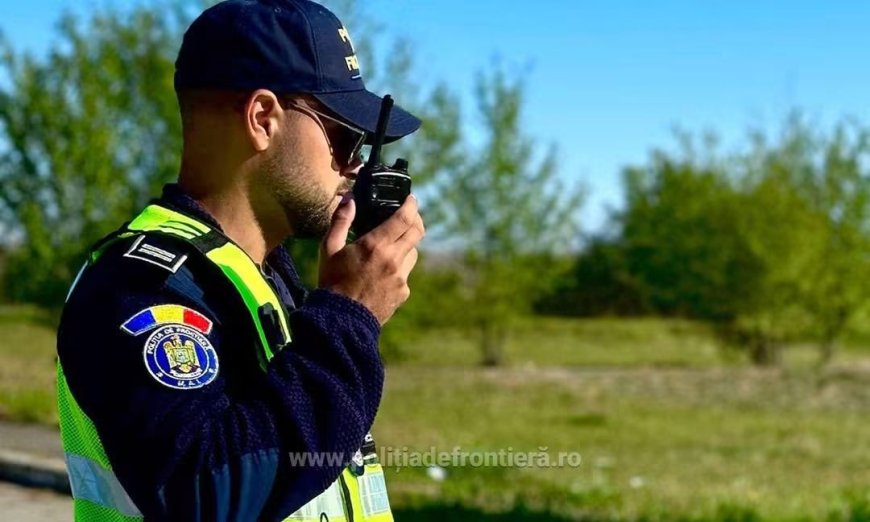 Ascuns în marfar, depistat la vamă
