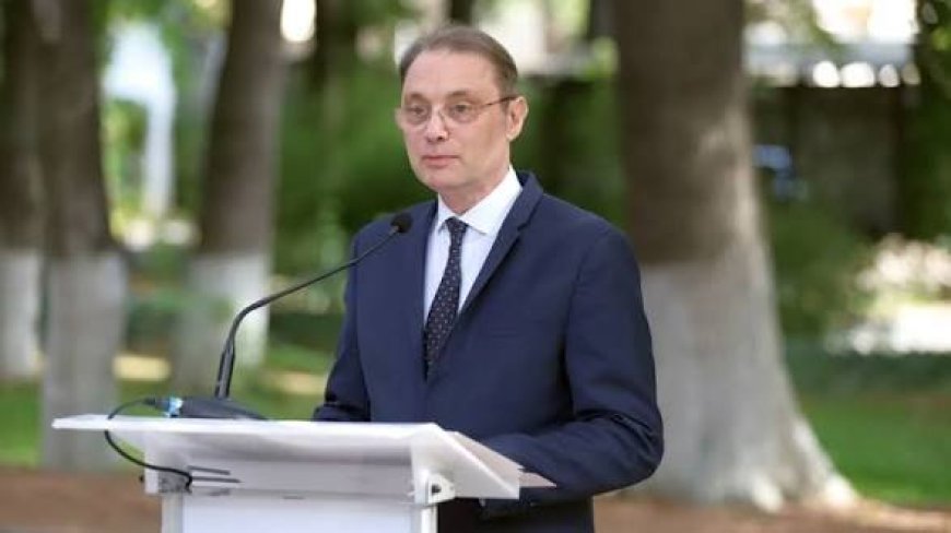 Guvernul Niculescu a trecut